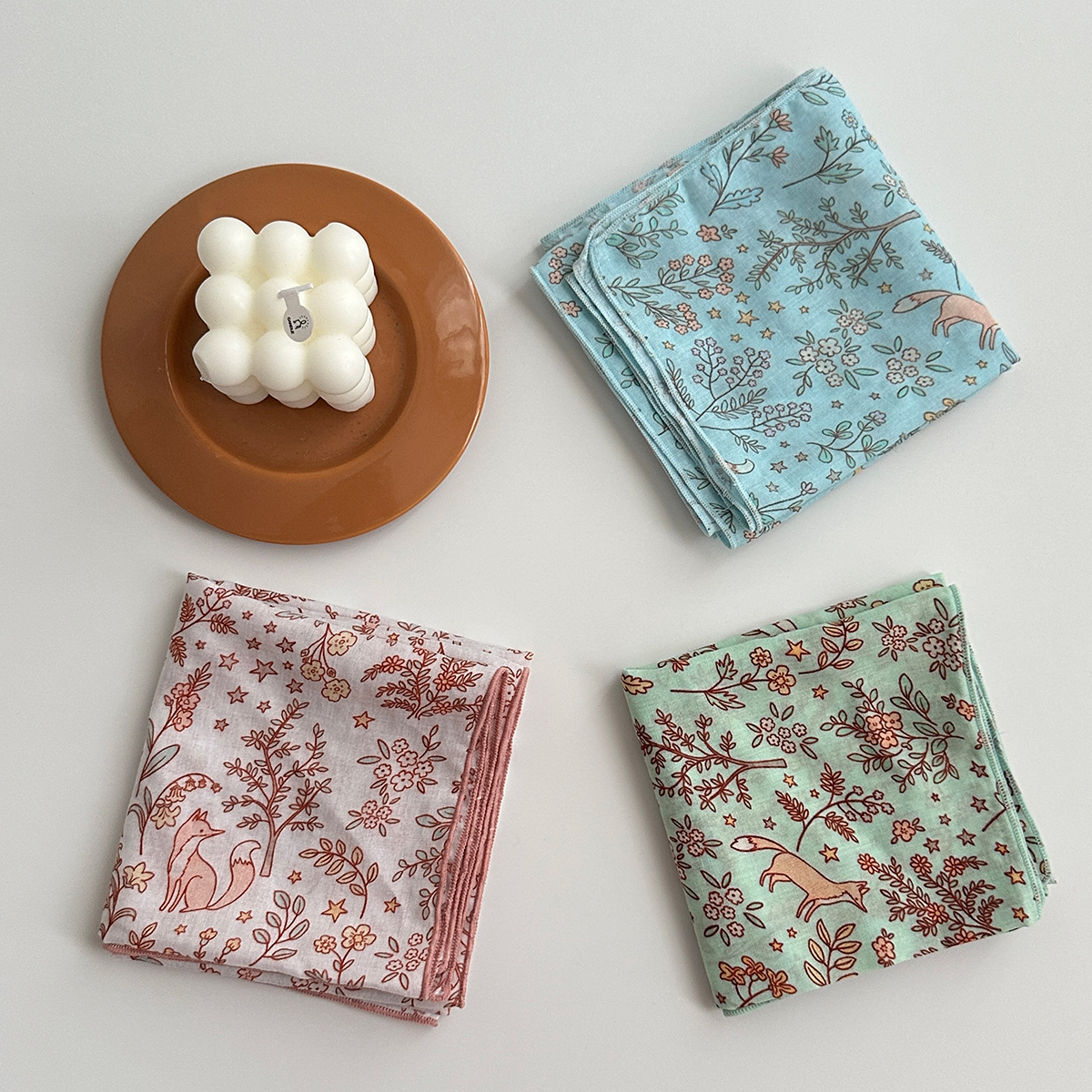 Travel Accessories Neck - Un par de bufanda con estampado