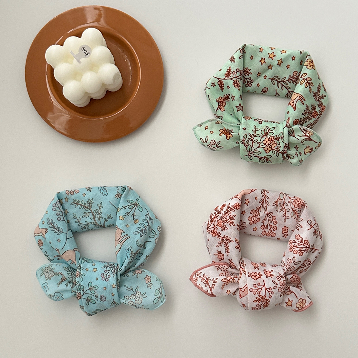 Un par de bufanda con estampad - Travel Accessories Neck reseña y precio
