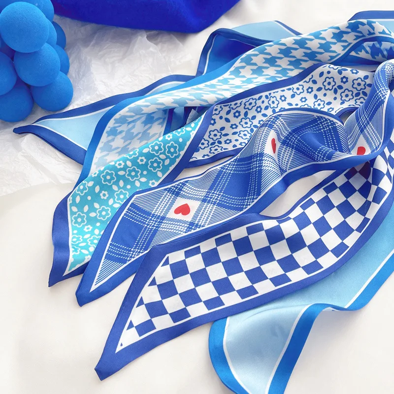 Pañuelo de seda azul Klein, nu - Travel Accessories Neck reseña y precio